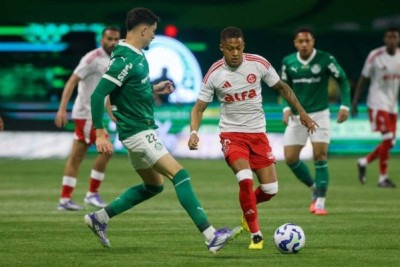 O Internacional visitou o Palmeiras neste sábado,13/9, pelo Brasileirão. Veja como o Jogada10 avaliou a performance dos gaúchos, que levaram de 4 a 1. Foto:  Ricardo Duarte / Internacional -  (crédito:  Ricardo Duarte / Internacional)