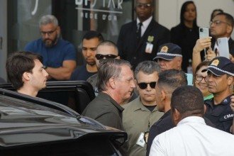 Bolsonaro não tem previsão de alta, diz deputado