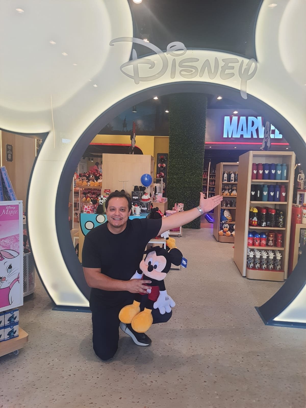 O empresário Carlos Ricardo veio de São Paulo para a inauguração da Dream Store, no Botânico Shopping
