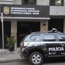 Suspeito de estuprar atendente de lanchonete havia sido preso 4 dias antes - Alexandre Guzanshe/EM/D.A. Press