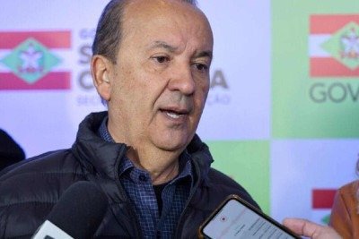 Enquanto a operação é realizada, o governador Jorginho Mello cumpre agenda em Brasília -  (crédito: Roberto Zacarias/Secom GOVSC)