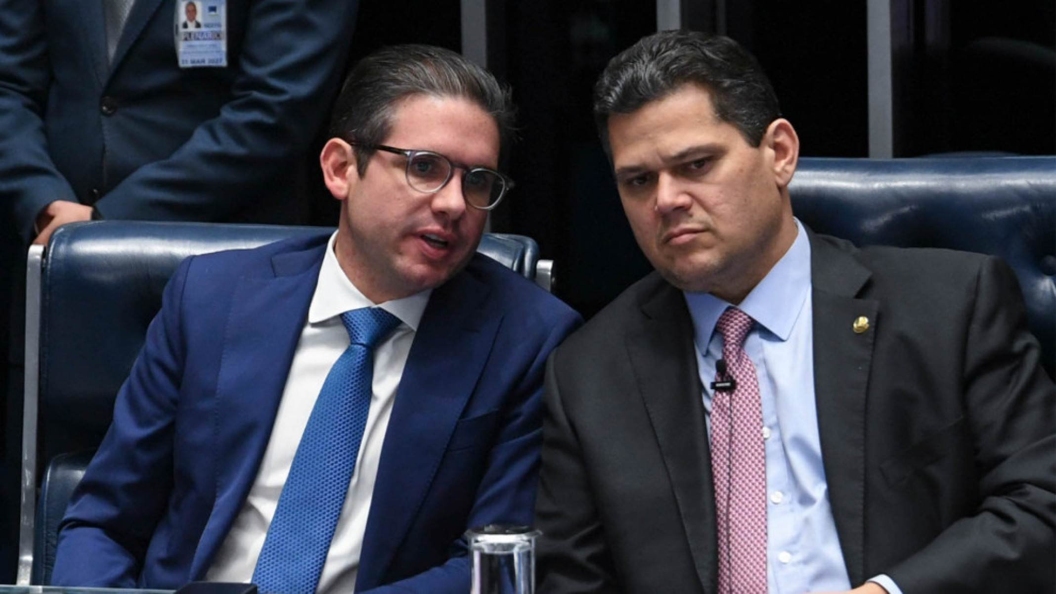 Bolsonaro condenado: Congresso volta sob pressão em torno da anistia - Platobr Politica