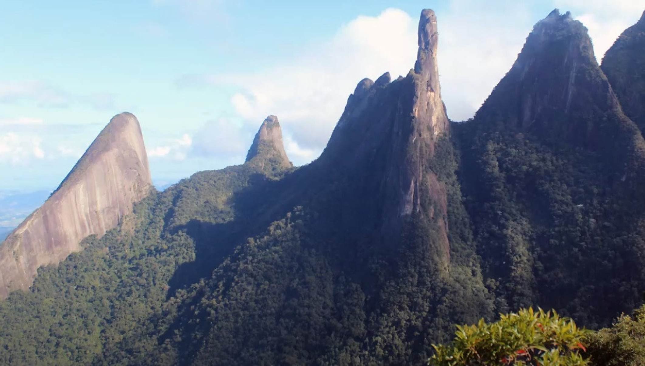 Fuja do caos: descubra a natureza e as trilhas de Guapimirim