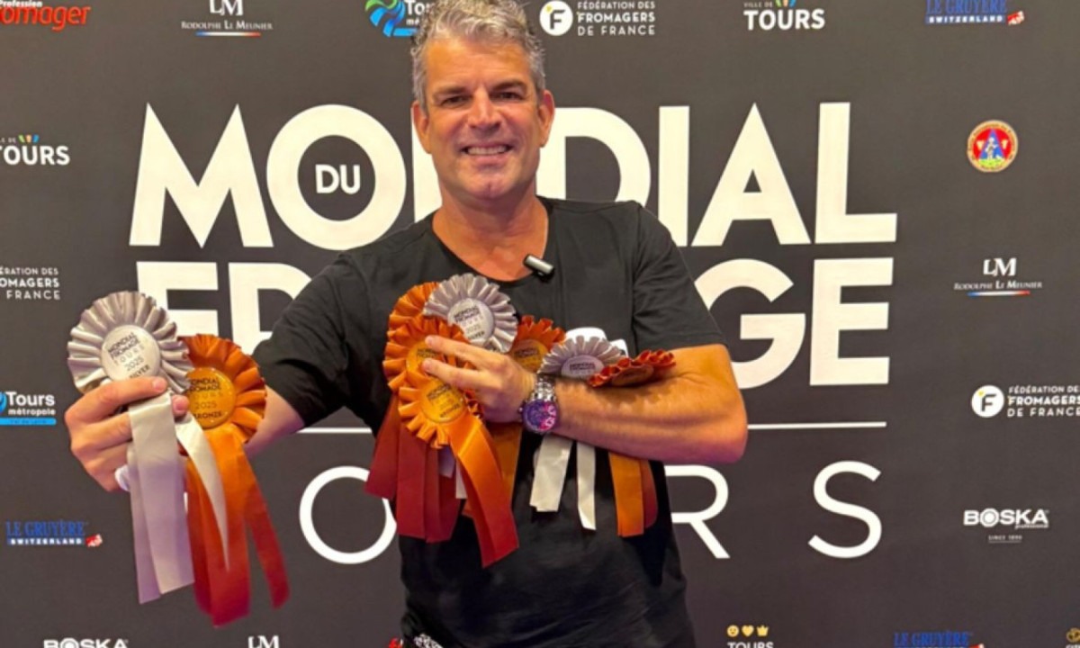 Jordane Macedo, entusiasta de queijos, celebra as conquistas mineiras no mundial