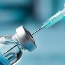 Vacina da COVID também protege contra complicações cardíacas da doença - Freepik