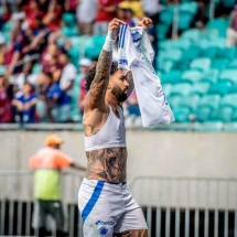 Gabigol marcou um golaço na virada da Raposa diante do Bahia, pelo Campeonato Brasileiro, na última segunda-feira, na Fonte Nova -  (crédito: Fillipe Alves/Agência F8/Folhapress)