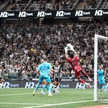 Time envelhecido, sem corpo e sem alma - Edesio Ferreira/EM/D.A Press