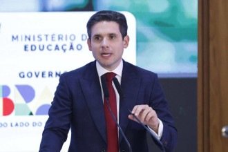 Com versão ‘light’ na mesa, Motta avisa que vai pautar anistia
