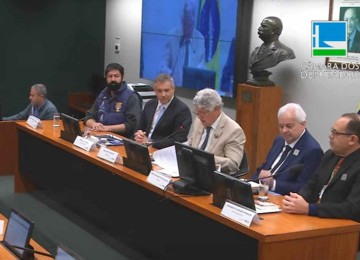 Ufólogos afirmam em audiência pública que Forças Armadas escondemdocumentos -  (crédito: TV CÃ¢mara dos Deputados/DivulgaÃ§Ã£o)