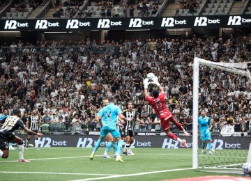 No jogo de domingo contra o Santos, pelo Campeonato Brasileiro, na Arena MRV, Atlético saiu na frente, mas acabou cedendo o empate ao time paulista -  (crédito: Edesio Ferreira/EM/D.A Press)