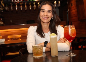 A empresária Bruna Monti Diniz, fundadora do Dona Maria Gastrobar, sugere três drinques: Negroni Bianco (R$ 32), Tequila Sour (R$ 36) e Campari Spritz (R$ 30) -  (crédito: Jair Amaral/EM/D.A Press)