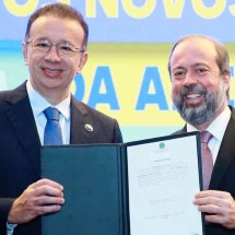 O ministro de Minas e Energia, Alexandre Silveira, em cerimônia de posse do diretor da Agência Nacional de Mineração (ANM), José Fernando Gomes, ontem em Brasília.