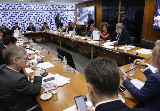 Bolsonaro condenado: como os partidos se preparam para votar a anistia