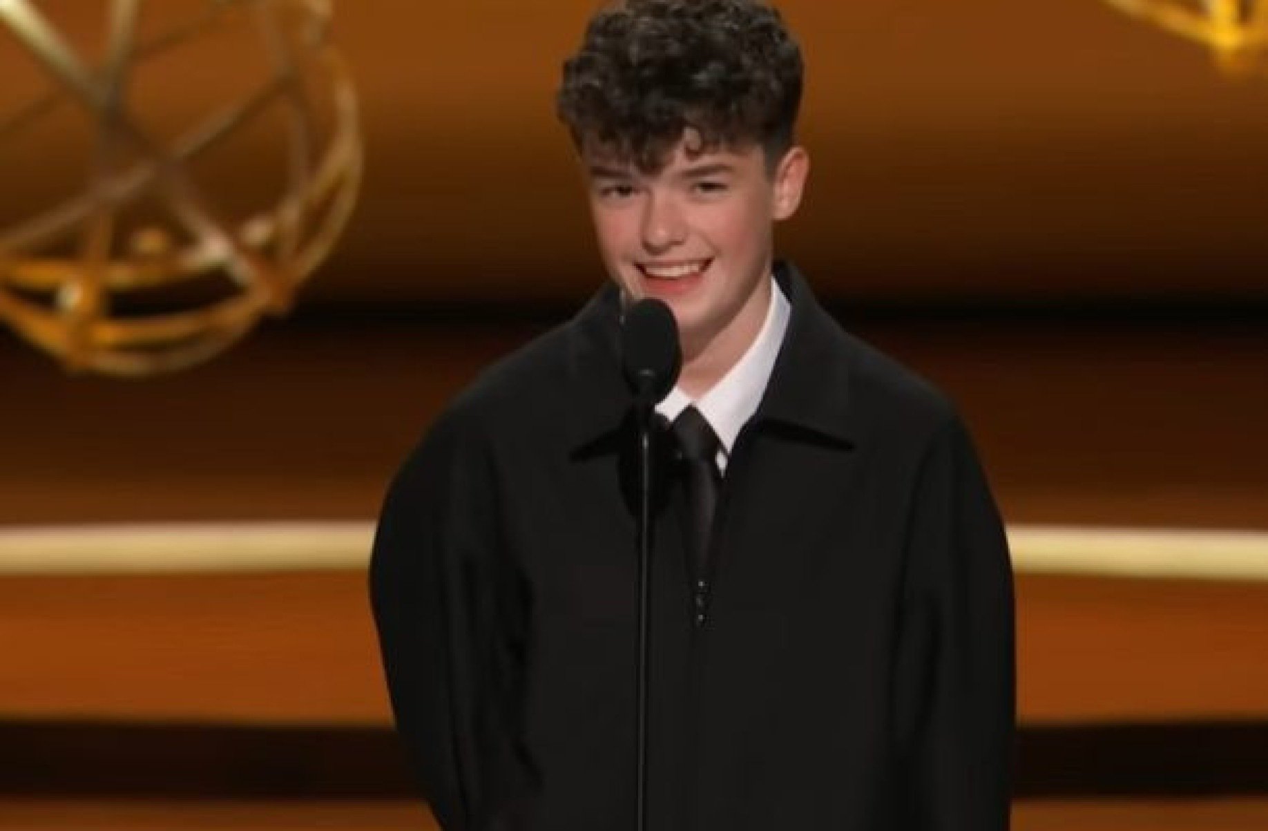 Fanático pelo Liverpool, vencedor do Emmy revela provocação ao City em série ‘Adolescência’