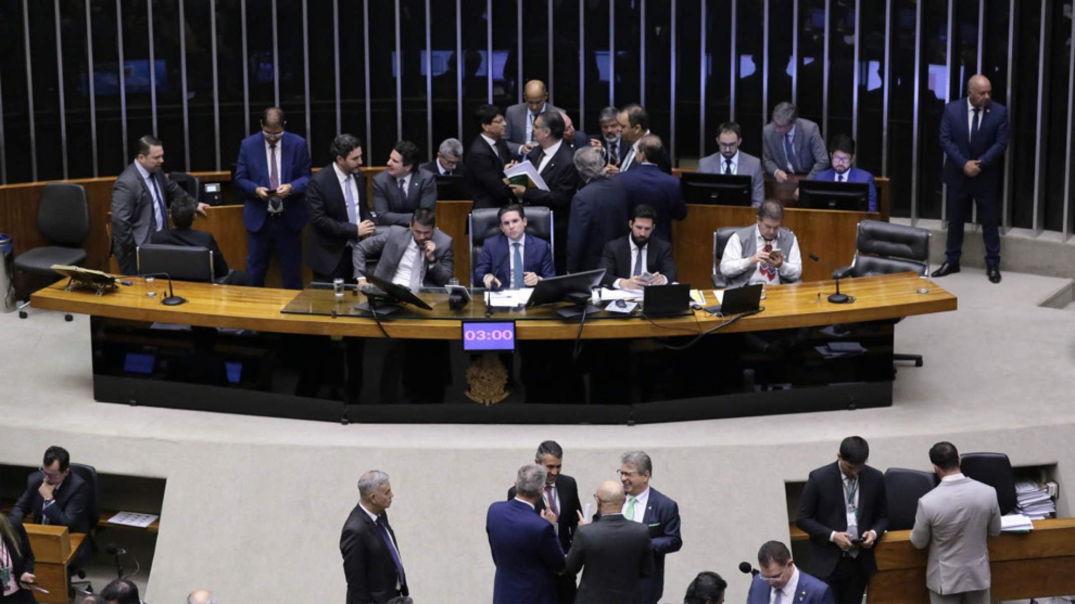 Com voto secreto para proteger congressistas, ‘PEC da blindagem’ segue para o Senado