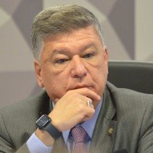 Carlos Viana anuncia diagnóstico de tumor -  Ed Alves CB/DA Press