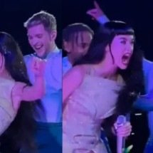 Com Labubu não se brinca: Katy Perry chuta boneco e quase cai do palco - Reprodução redes sociais 