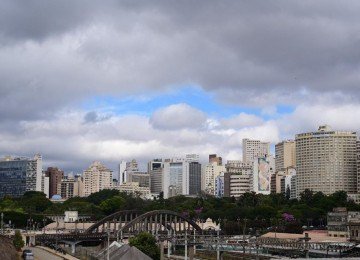Capital mineira terá domingo nublado, segundo a Defesa Civil -  (crédito: Leandro Couri/EM/D.A Press)
