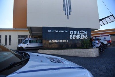 Homem foi socorrido ao Hospital Odilon Behrens, no Noroeste de BH -  (crédito: Gladyston Rodrigues/EM/D.A. Press)