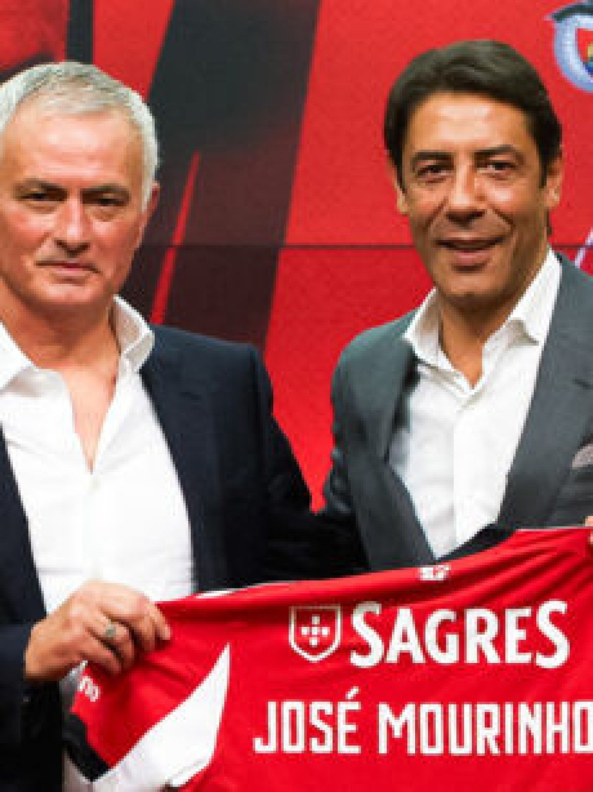 Benfica anuncia retorno de José Mourinho após 25 anos - No Ataque Internacional