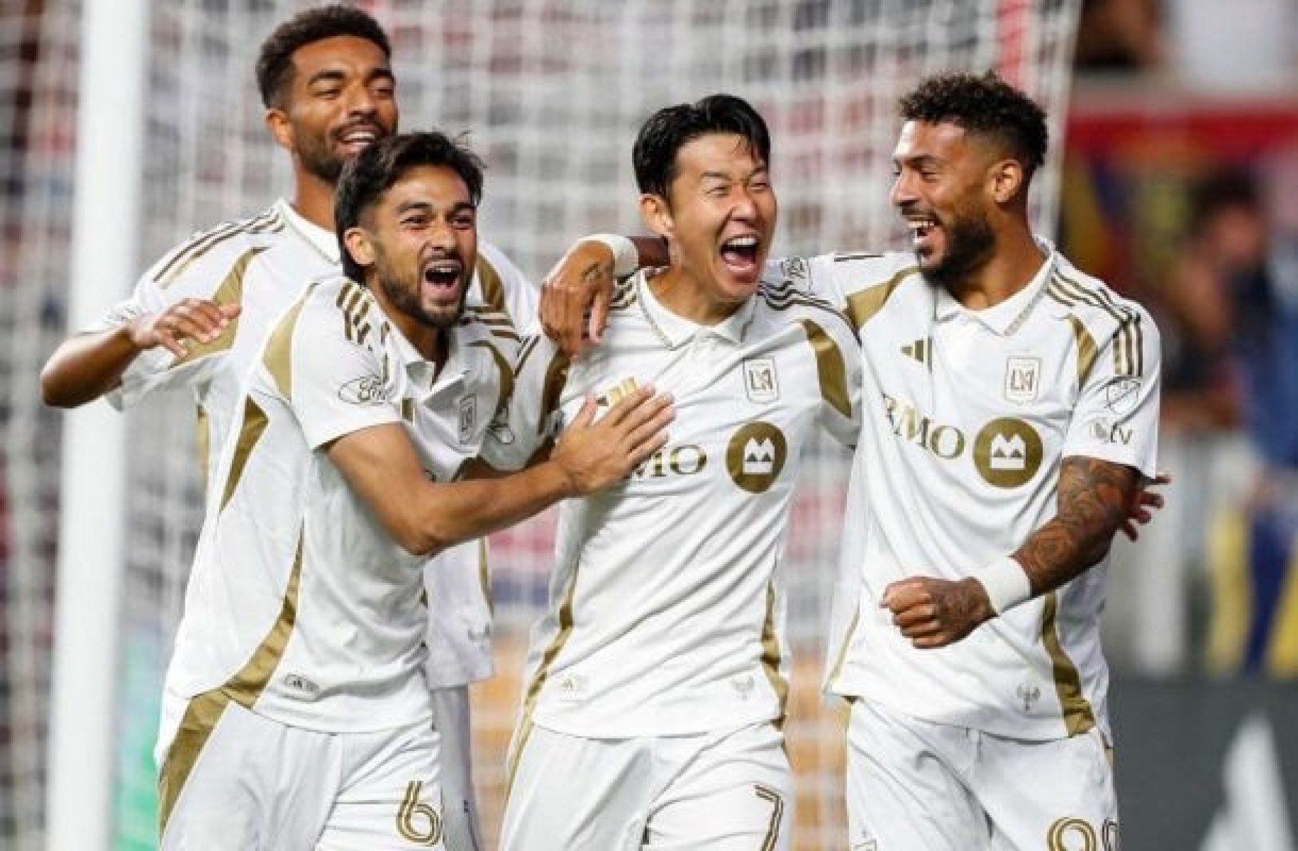 Son marca primeiro hat-trick na MLS e brilha na vitória do Los Angeles FC