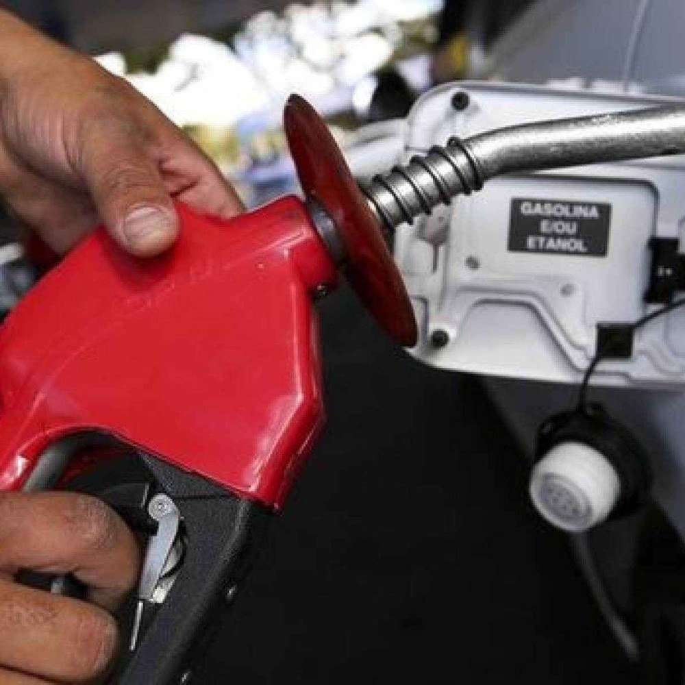 Gasolina sobe R$ 0,29 em setembro e chega a R$ 6,32 em BH e região