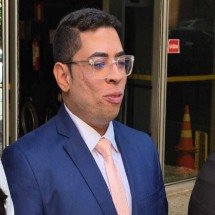 Começa audiência de instrução do matador do sargento Roger