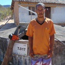 Quem vive neste lugar de Minas fica até três semanas sem água - Luiz Ribeiro/EM/D.A Press