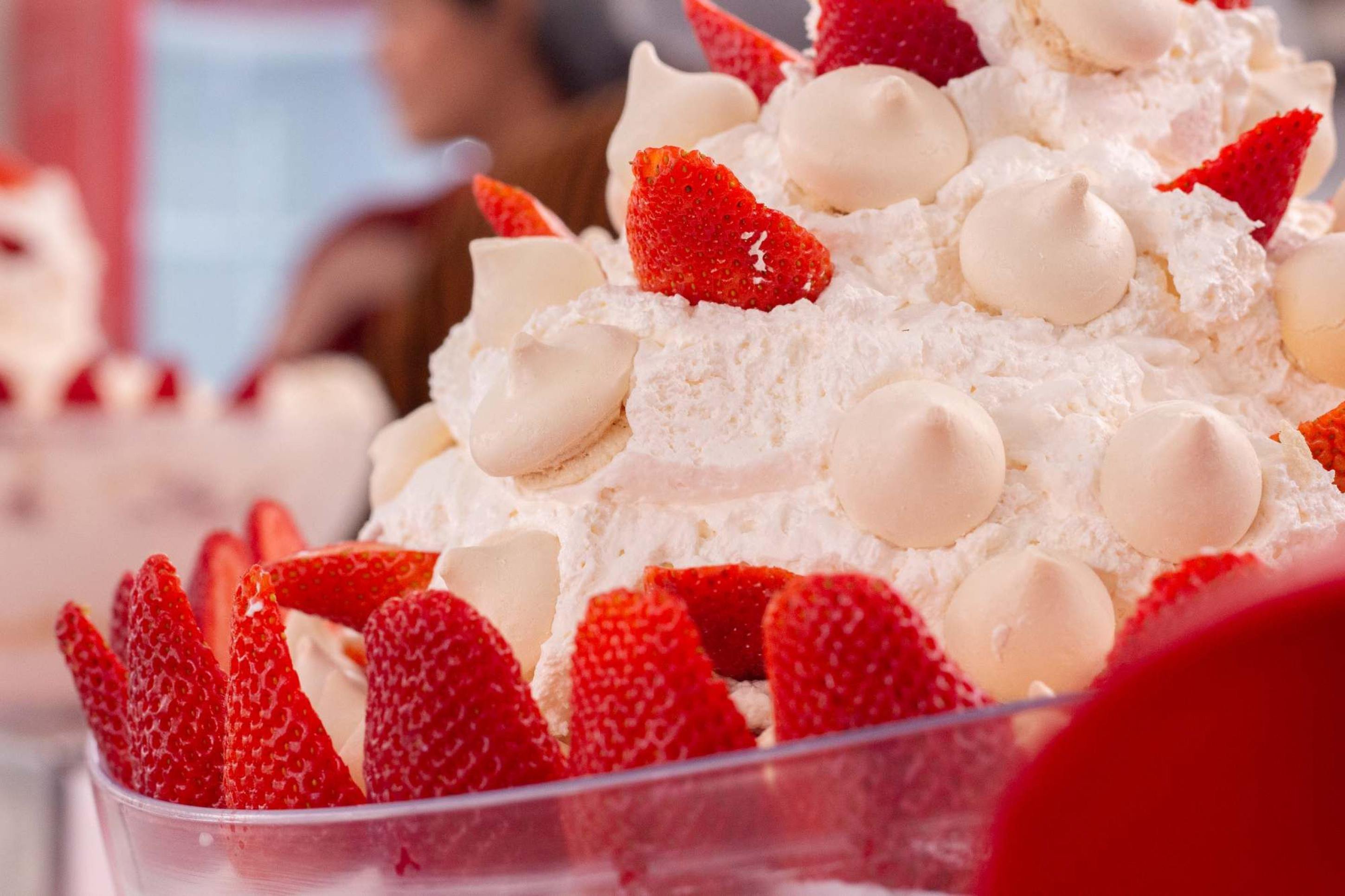 Gastronomia é uma das atrações da Festa de Flores e Morangos - DINO