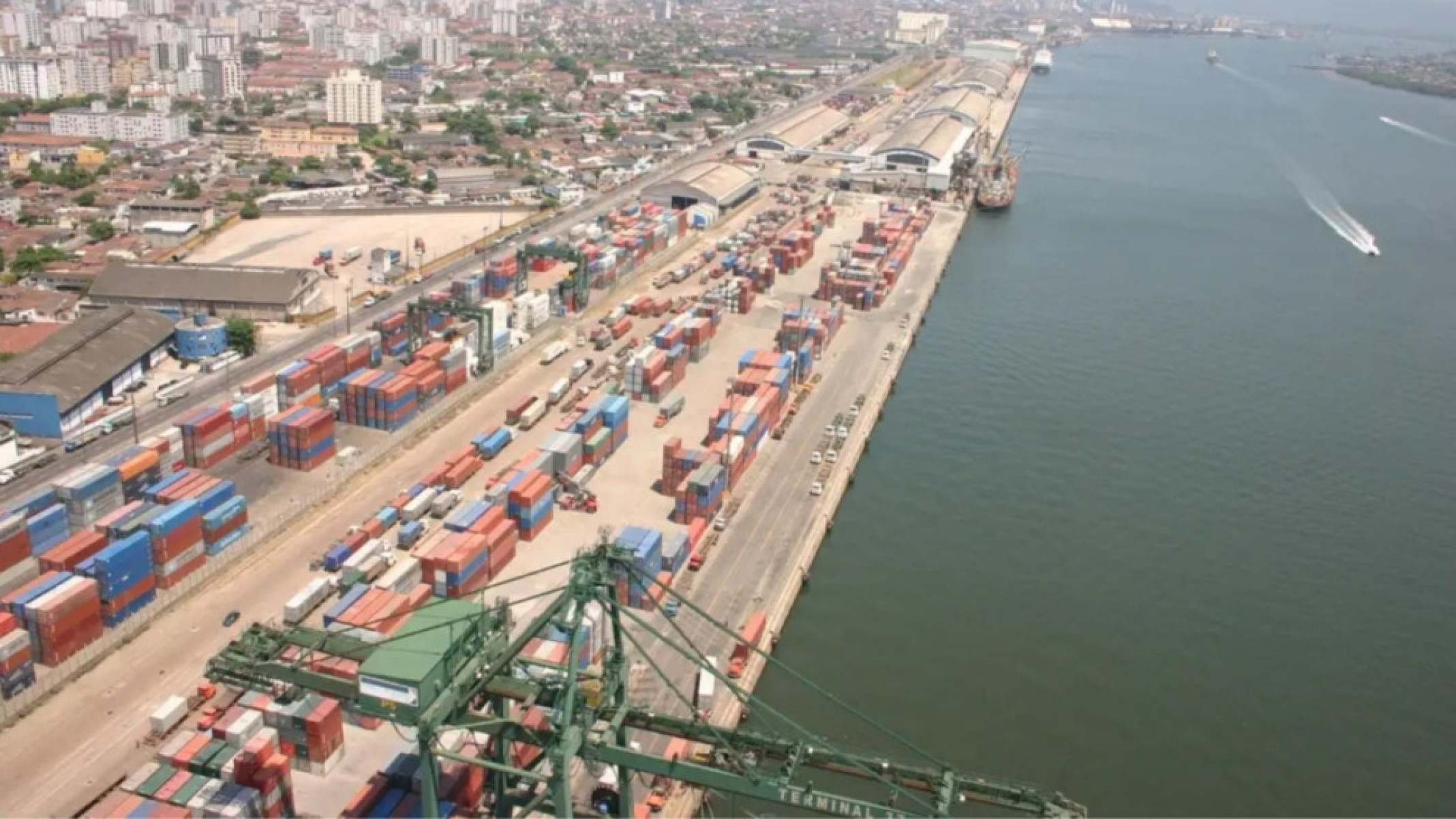 Empresas do Porto de Santos tentam derrubar amarras em leilão de megaterminal