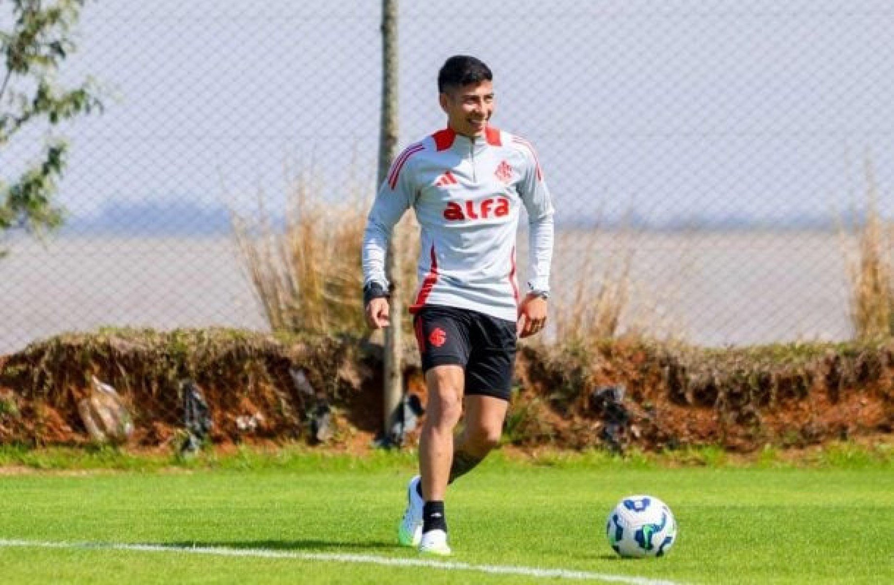Internacional deve ter dupla estreante como titular no Gre-Nal