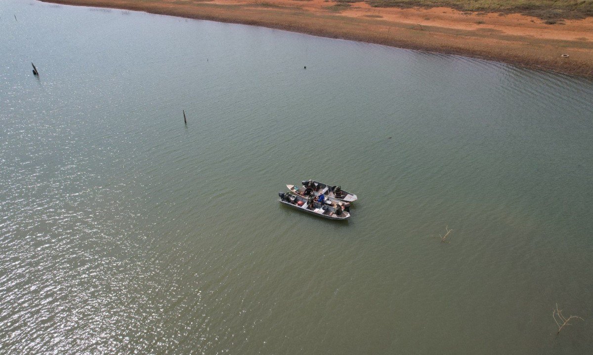 Polícia Militar do Meio Ambiente realizou operação nos Rios São Francisco, Pará e Paraopeba, e no Lago de Furnas. Oito pessoas foram presas