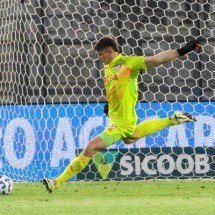 Atuações do Inter contra o Grêmio: Roger não tira nada do time há tempos - Foto: Ricardo Duarte/Internacional