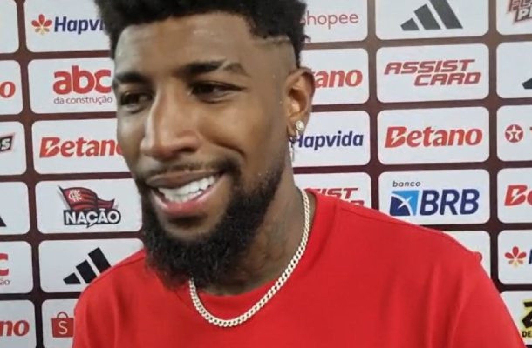 Royal celebra atuação no clássico e se manifesta sobre pressão da torcida do Flamengo