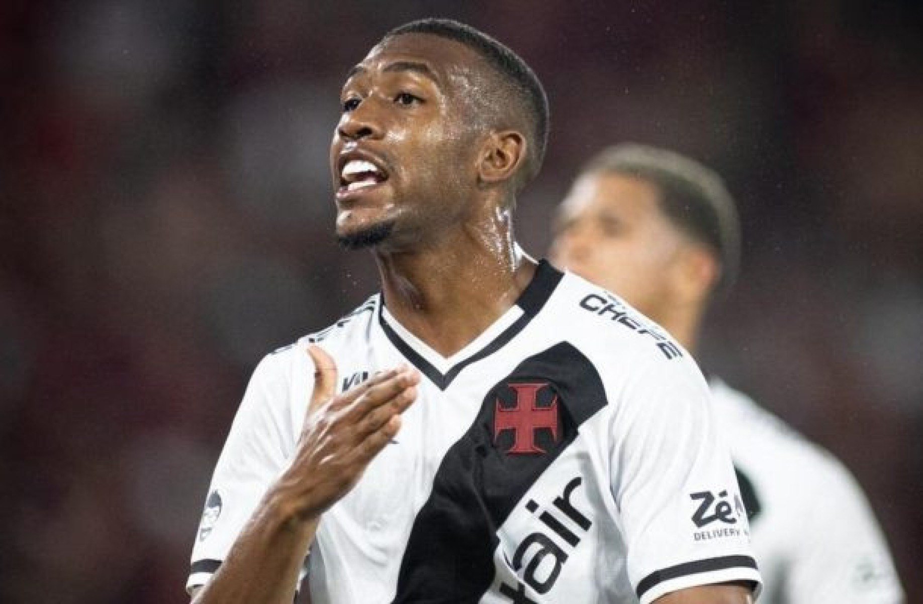 Rayan comemora primeiro gol em clássicos pelo Vasco: “Nunca corri tanto na minha vida”