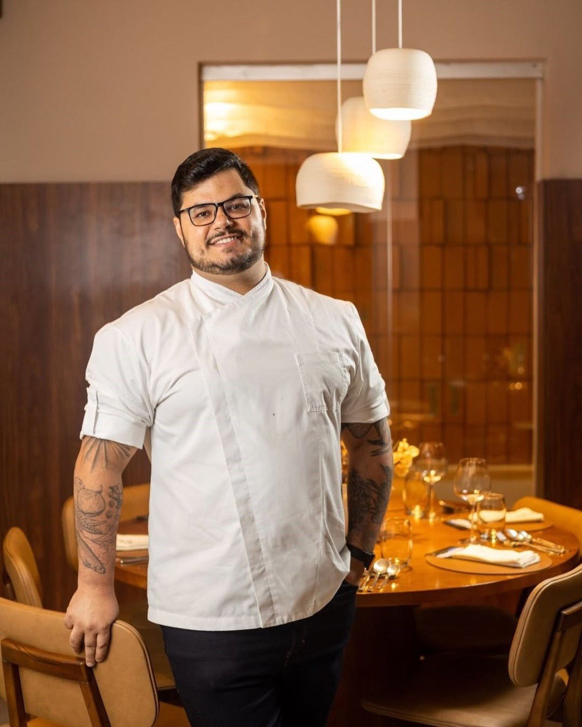 'Sinto que, com a contemporaneidade, trazemos também uma ruptura com o passado, com a tradição, mas às vezes quero usar e servir comidas clássicas', diz o chef Yves Saliba