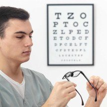 Cirurgia refrativa cresce como opção para correção visual - DINO