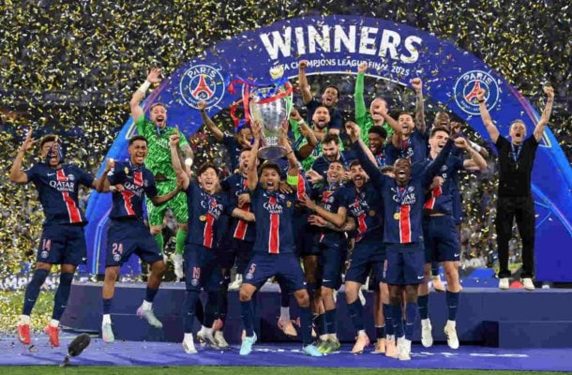 PSG é o time do ano para a Bola de Ouro