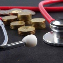 Especialista apresenta dados financeiros para clínicas - DINO