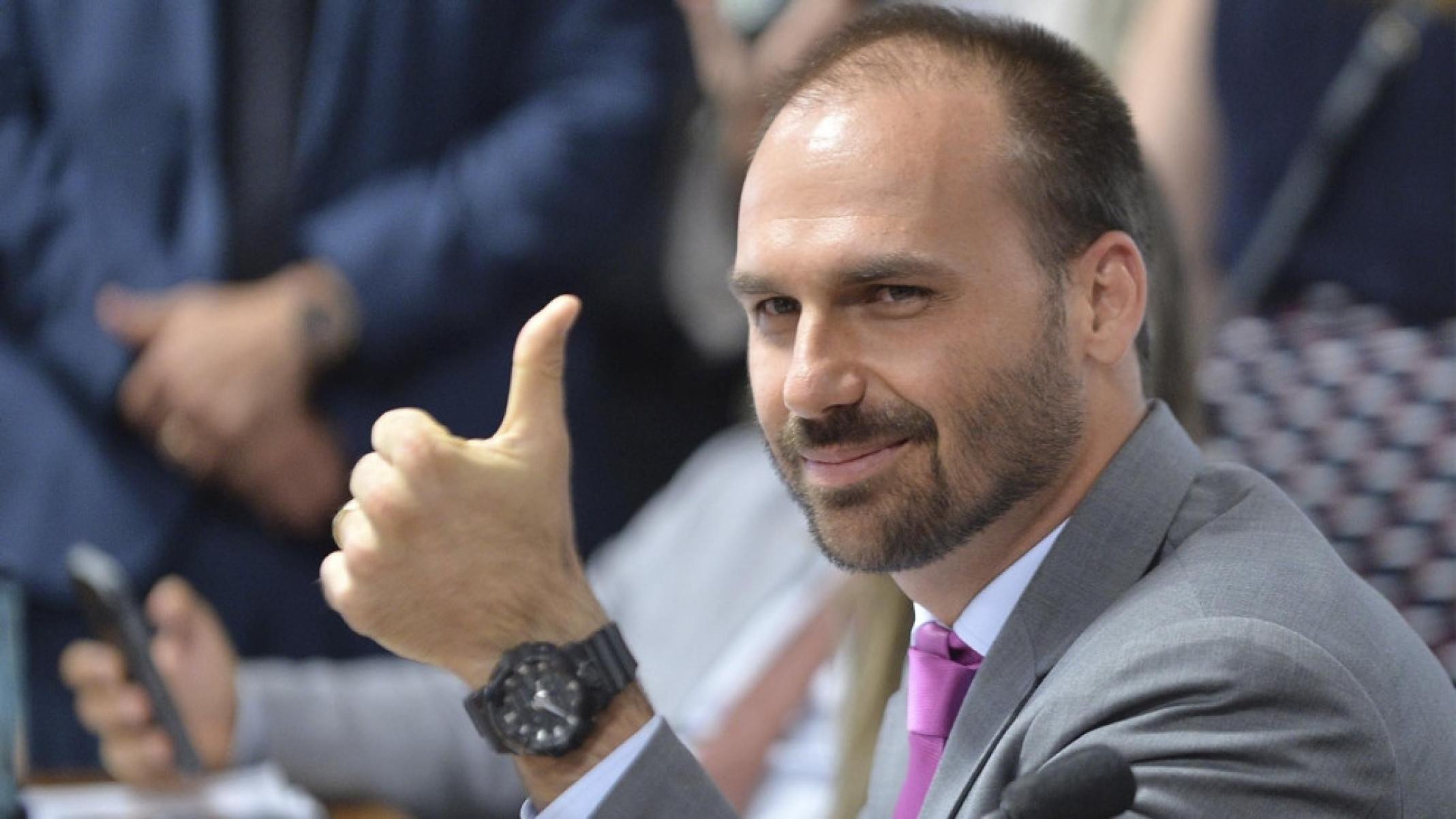 Eduardo semeia bases para 2026 e projeta bolsonarismo mais ideológico - Platobr Politica