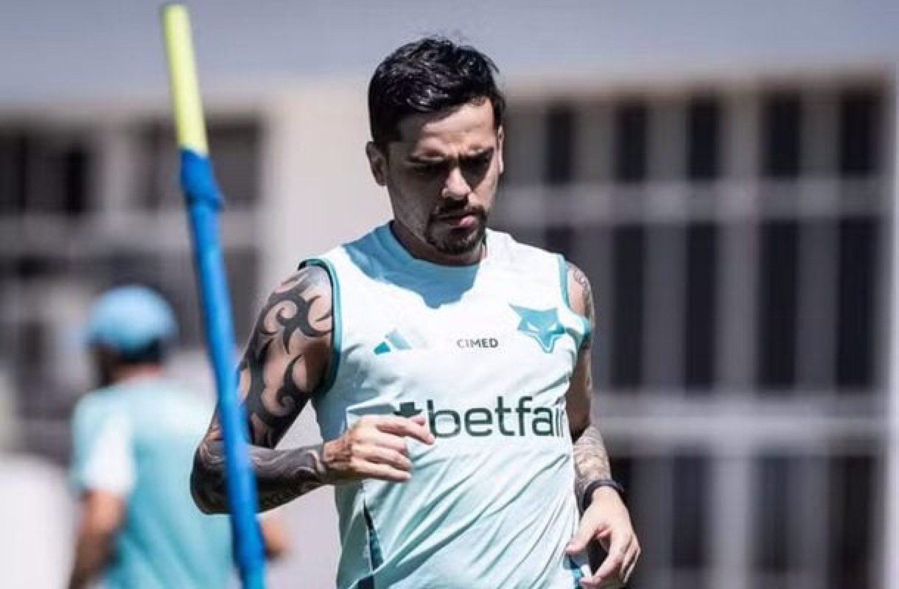 Com futuro em aberto no Cruzeiro, Fagner inicia transição para voltar a ser opção