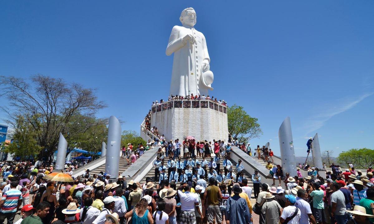 Um roteiro de fé por 5 destinos religiosos imperdíveis aqui no Brasil - Levi Bianco/Flicker