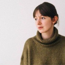 Quem é Sally Rooney? Conheça a autora que se tornou voz de uma geração