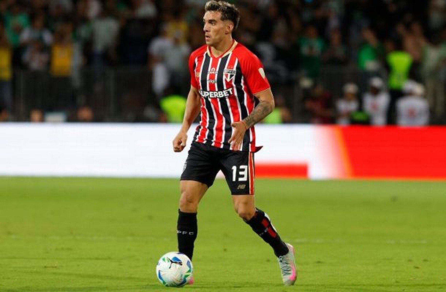 Enzo Díaz confia na força do Morumbis para reação do São Paulo diante da LDU