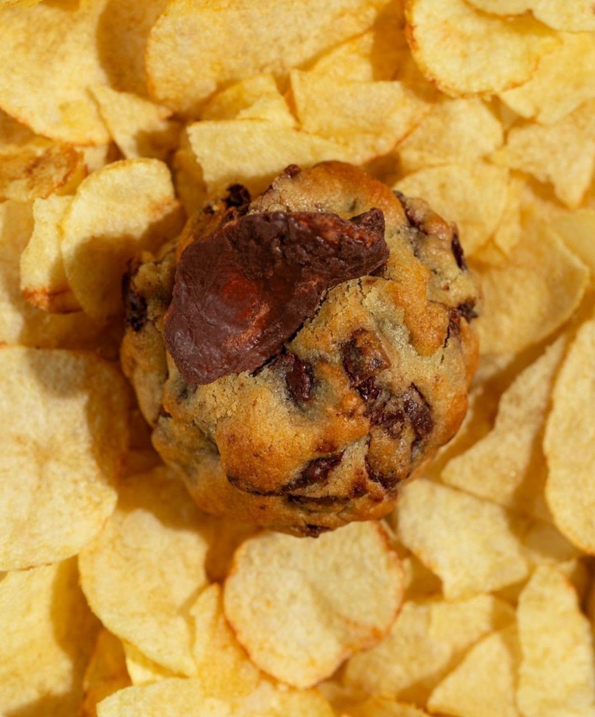 Cookie de batata chips é um dos favoritos da Júlia, fundadora da marca