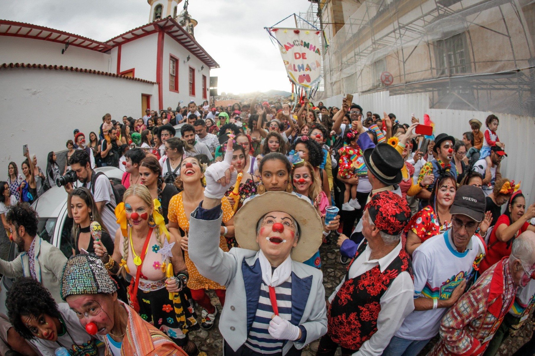 Mariana (MG) vira um grande picadeiro com a volta do Circovolante