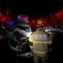 Batida entre carros no Sul de MG deixa funcionários de prefeitura feridos - CBMMG/Divulgação