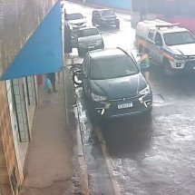Policial militar salva criança engasgada em Brumadinho; veja o vídeo  - Reprodução 