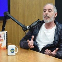 Escritor Ildeu Filho é o convidado do podcast 'Divirta-se' desta semana