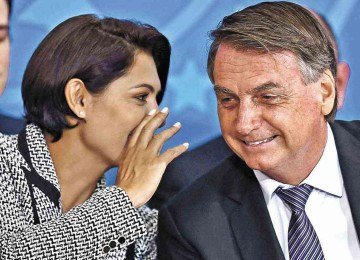 Ao se anunciar disponível para 2026, Michelle Bolsonaro também quis sinalizar 
ao Centrão que, se o marido está fora do jogo eleitoral, ela não tem impedimentos -  (crédito: EVARISTO SÁ/afp – 32/3/22)